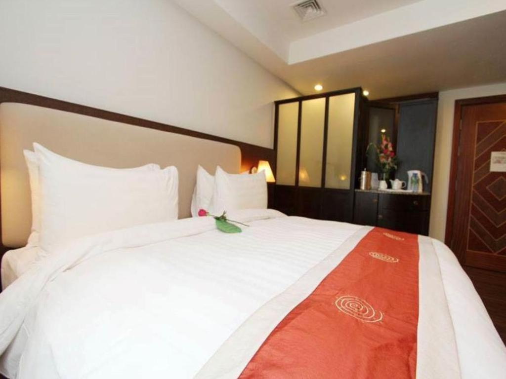 Plaza Sutera Biru Hotel Kuala Belait Exteriér fotografie