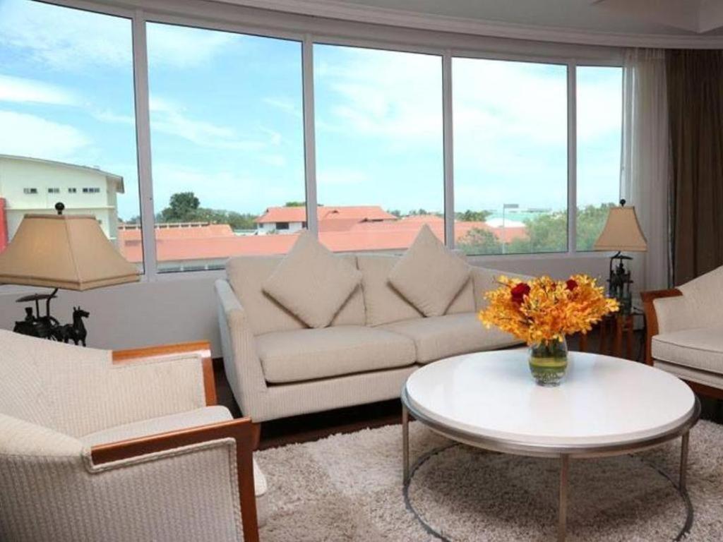 Plaza Sutera Biru Hotel Kuala Belait Exteriér fotografie