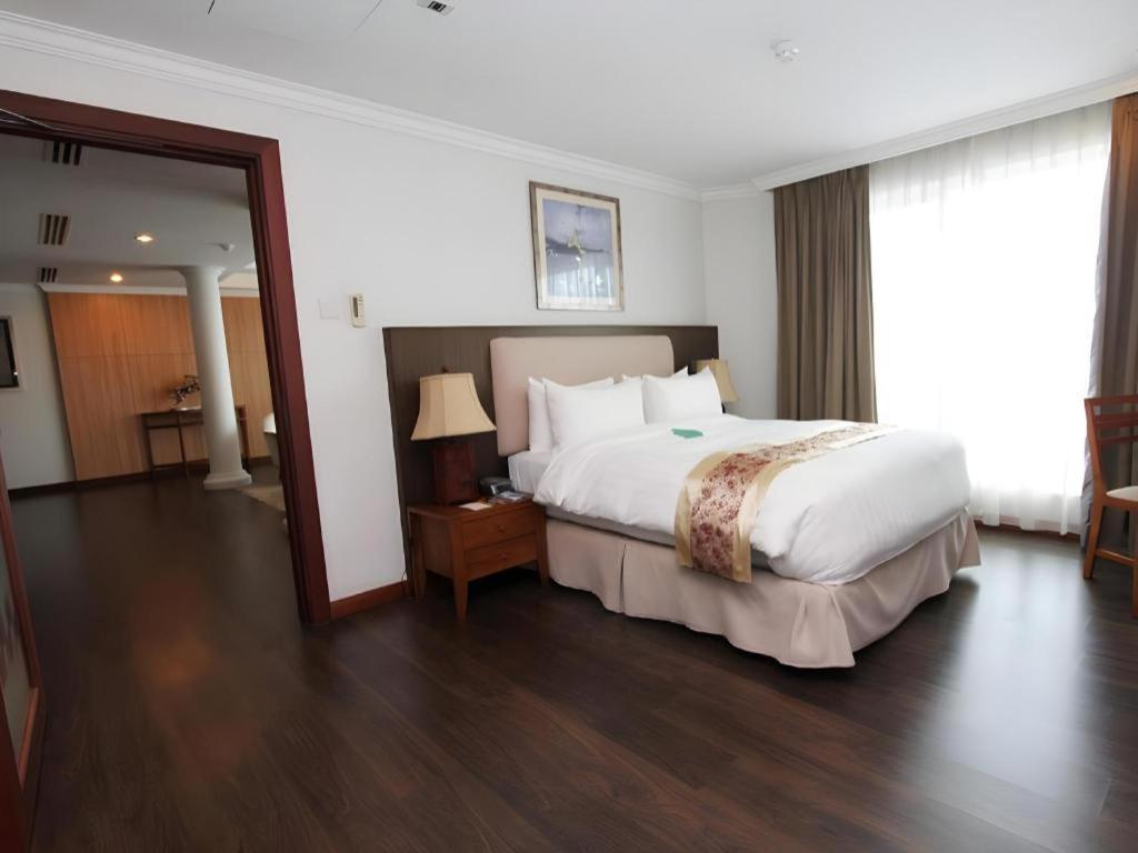 Plaza Sutera Biru Hotel Kuala Belait Exteriér fotografie