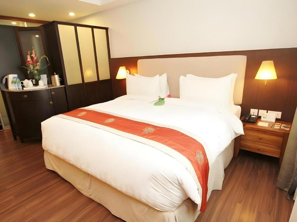Plaza Sutera Biru Hotel Kuala Belait Exteriér fotografie
